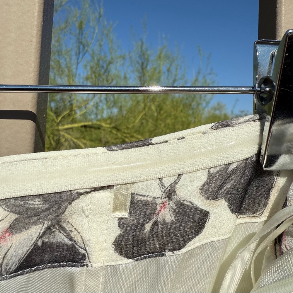 ⬇️💲White House/Black Market Strapless Women’s Size 12 Color Grey/White Flowered - Picture 7 of 11